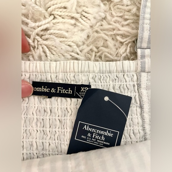 NWT Abercrombie & Fitch Women’s Plaid Crop Top Size XS Blue & White - Picture 2 of 3